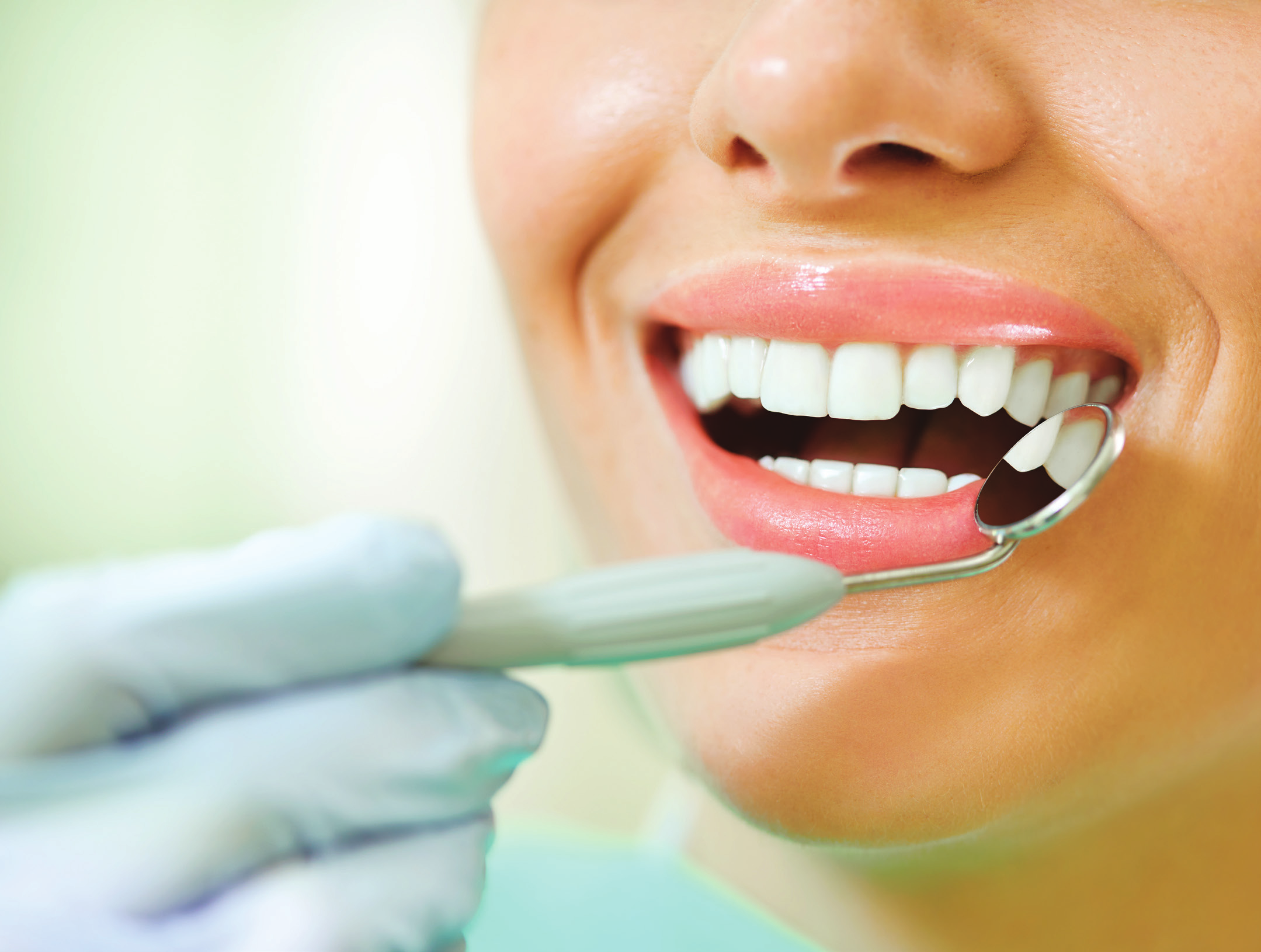 Zähneputzen allein reicht nicht